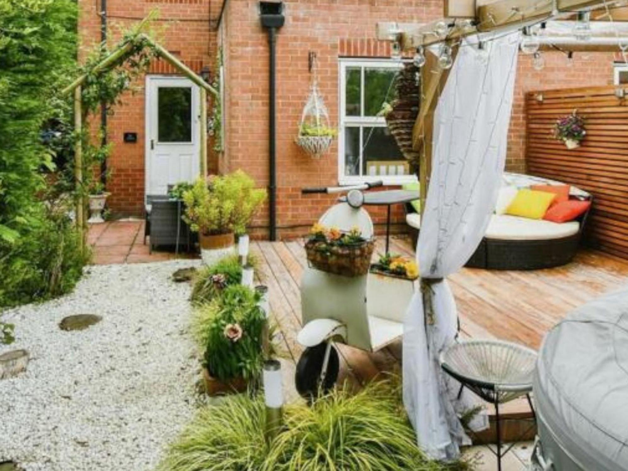 Cosy Garden Flat, Private Hot Tub & Four Poster Bed Apartment York Exterior photo